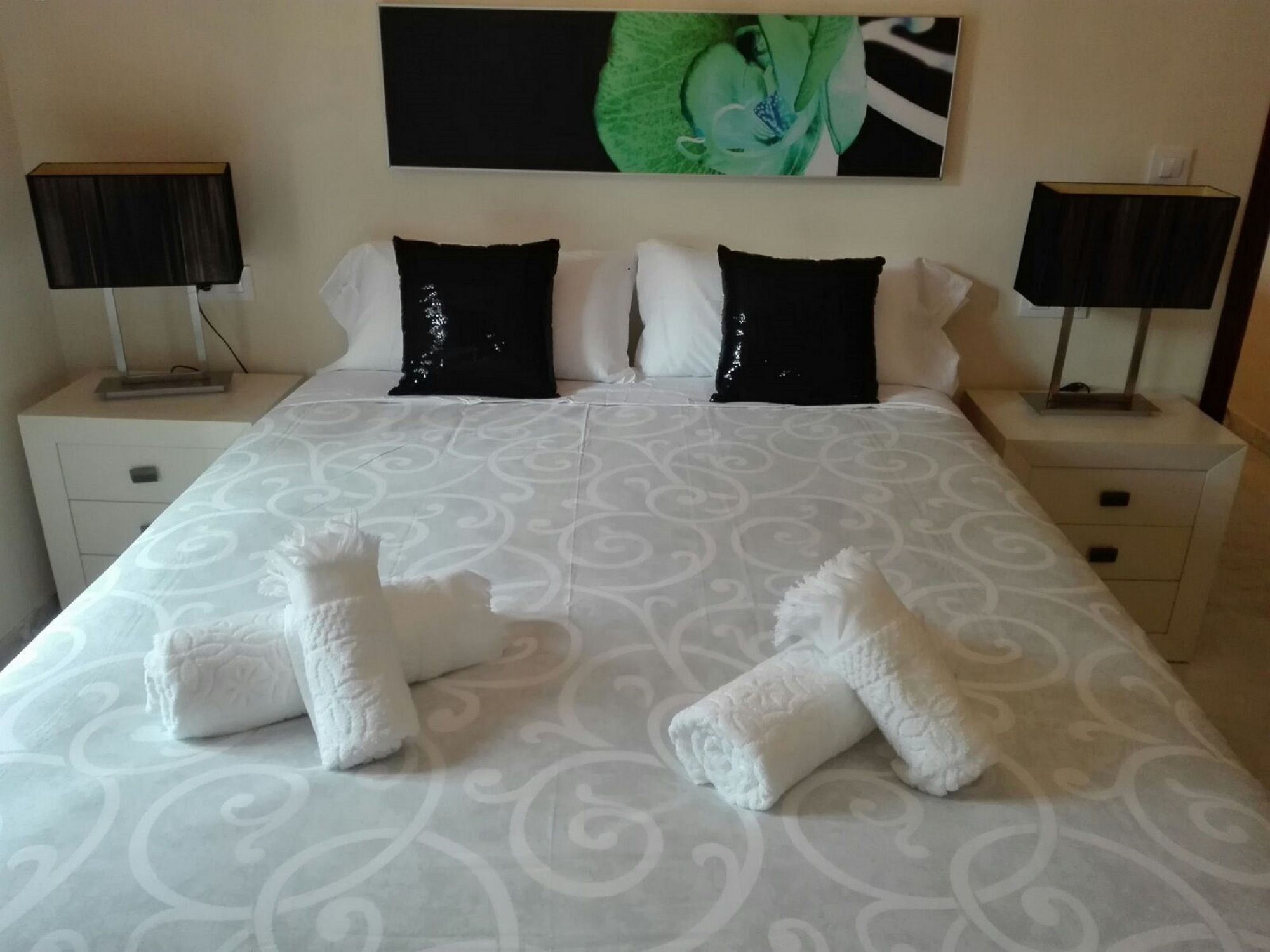 Apartamento Alfonso XII กอร์โดบา ภายนอก รูปภาพ